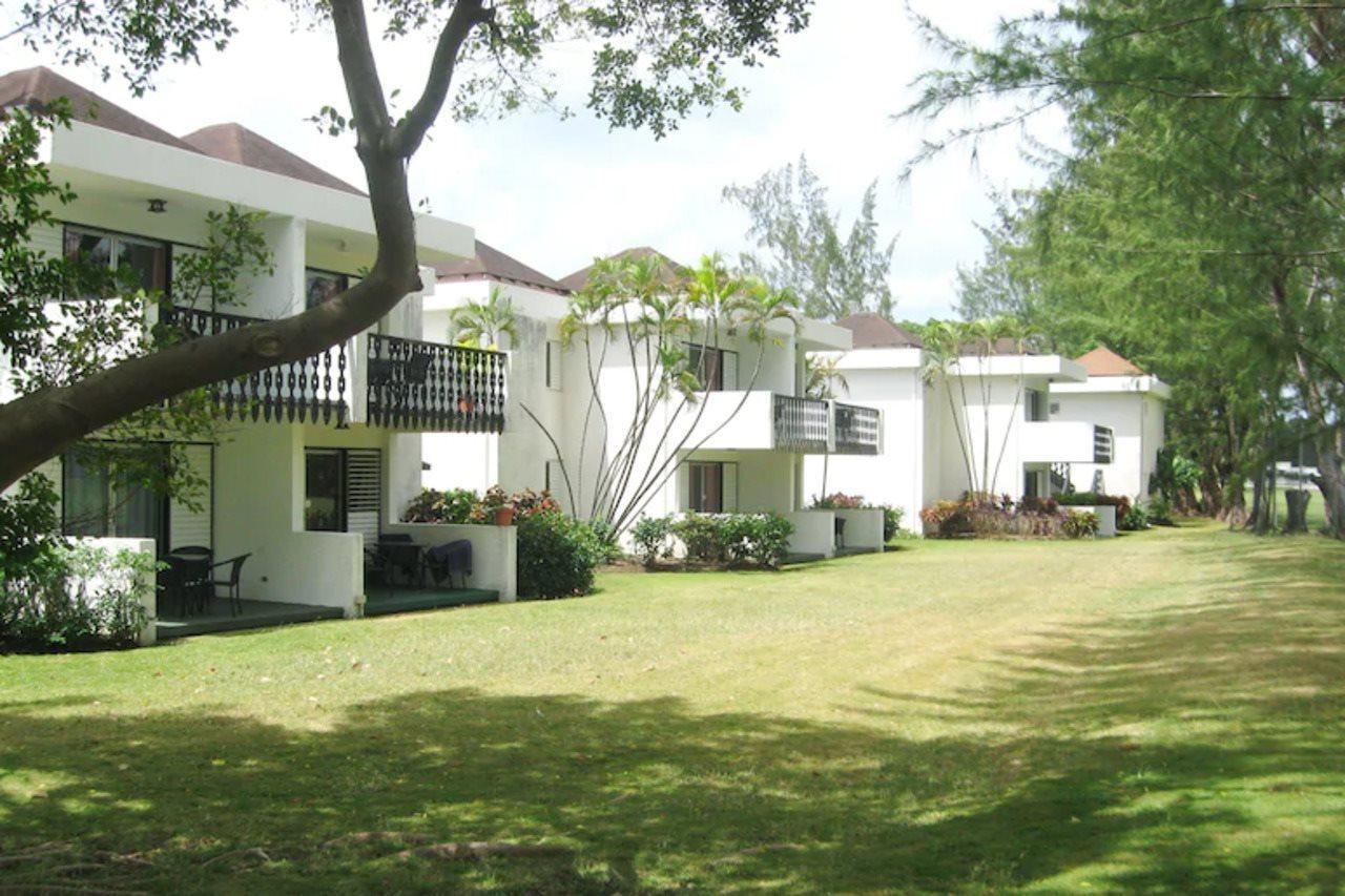 Plum Tree Club Apartment Christ Church Bagian luar foto