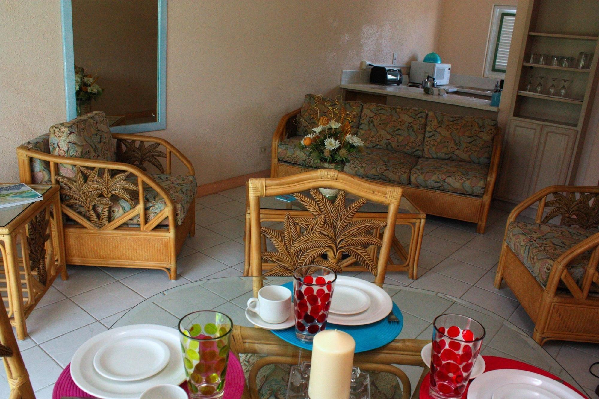 Plum Tree Club Apartment Christ Church Bagian luar foto
