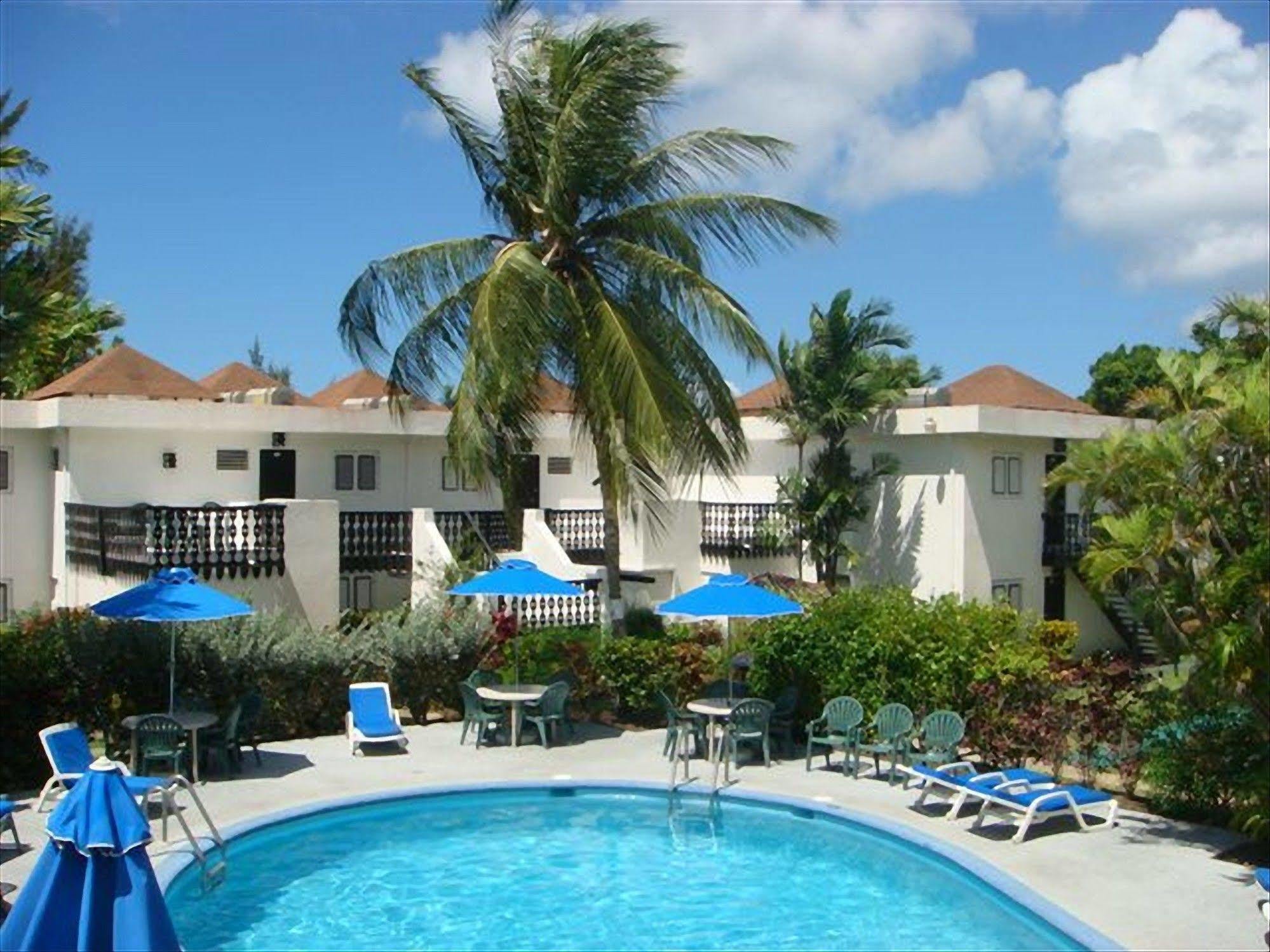 Plum Tree Club Apartment Christ Church Bagian luar foto