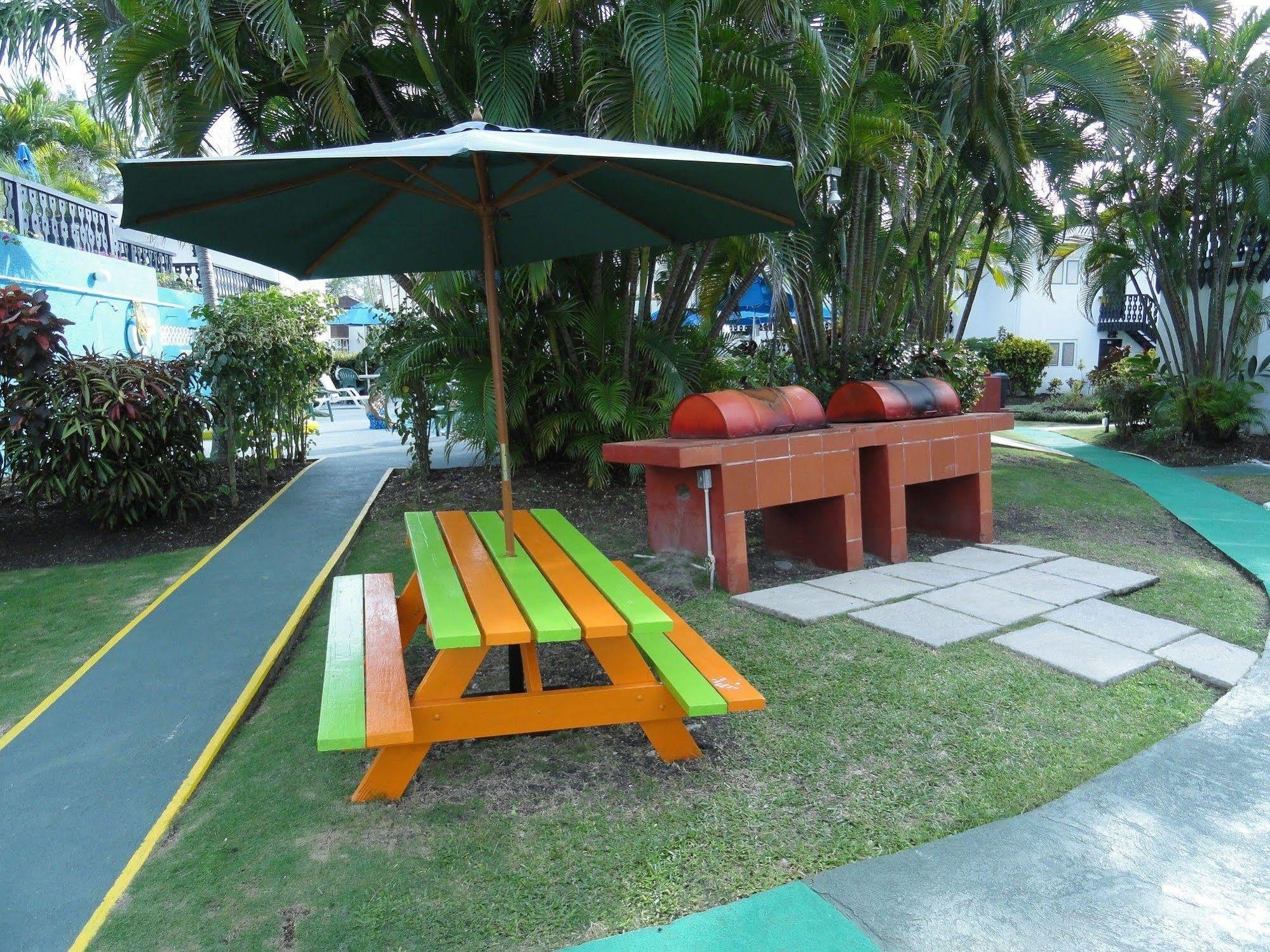 Plum Tree Club Apartment Christ Church Bagian luar foto